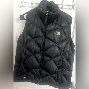 Women’s North Face 550 puffer vest